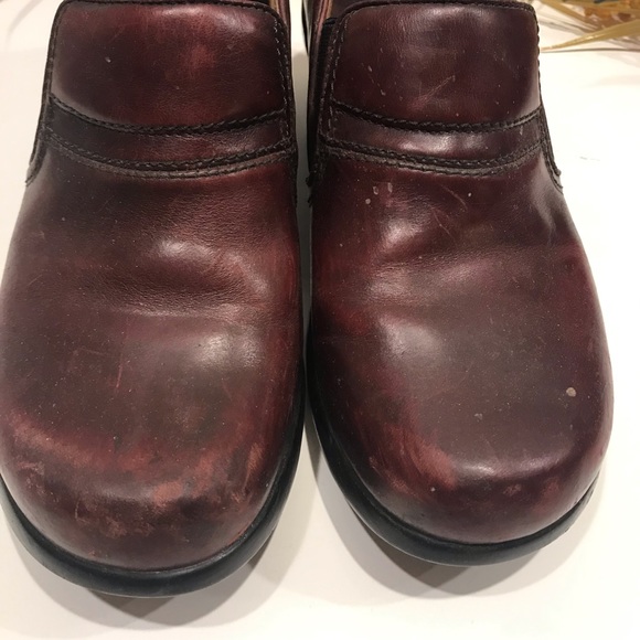 ARIAT red leather slip on clogs Sz 7 - Picture 4 of 6